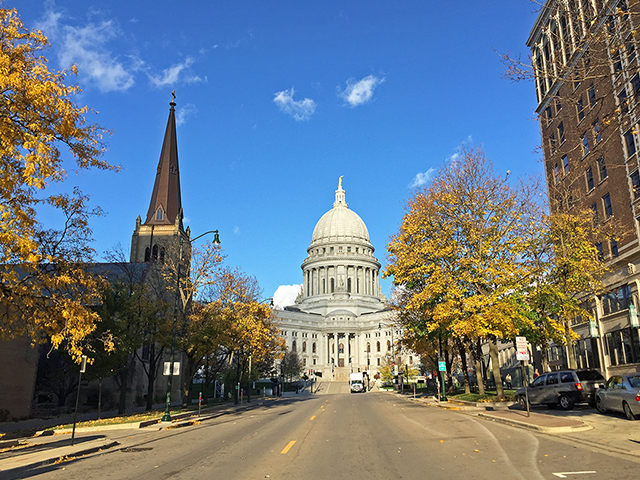 Travel Guide Madison Urban Explorer