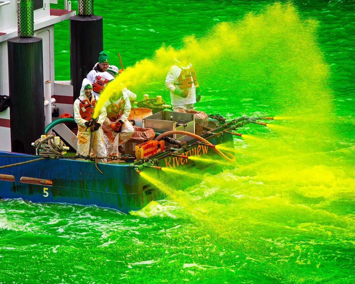 the-secret-behind-dyeing-the-chicago-river-green-urban-explorer